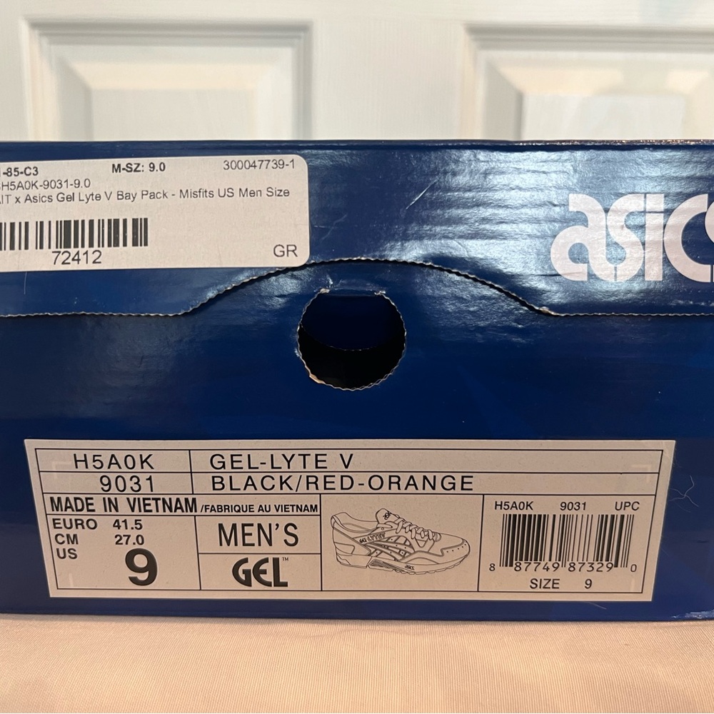 ASICS Gel-Lyte V. M SZ 9. Black / Orange